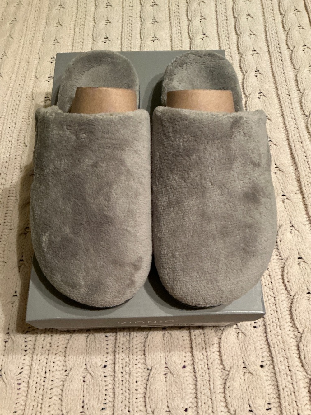 Vionic Slipper Light Gray Size 9 M